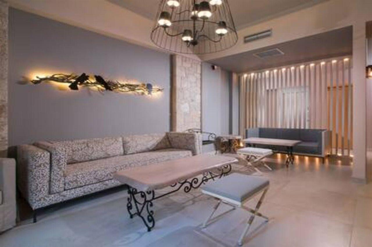 Neikos Mediterraneo Luxury Suites Hanioti Eksteriør billede