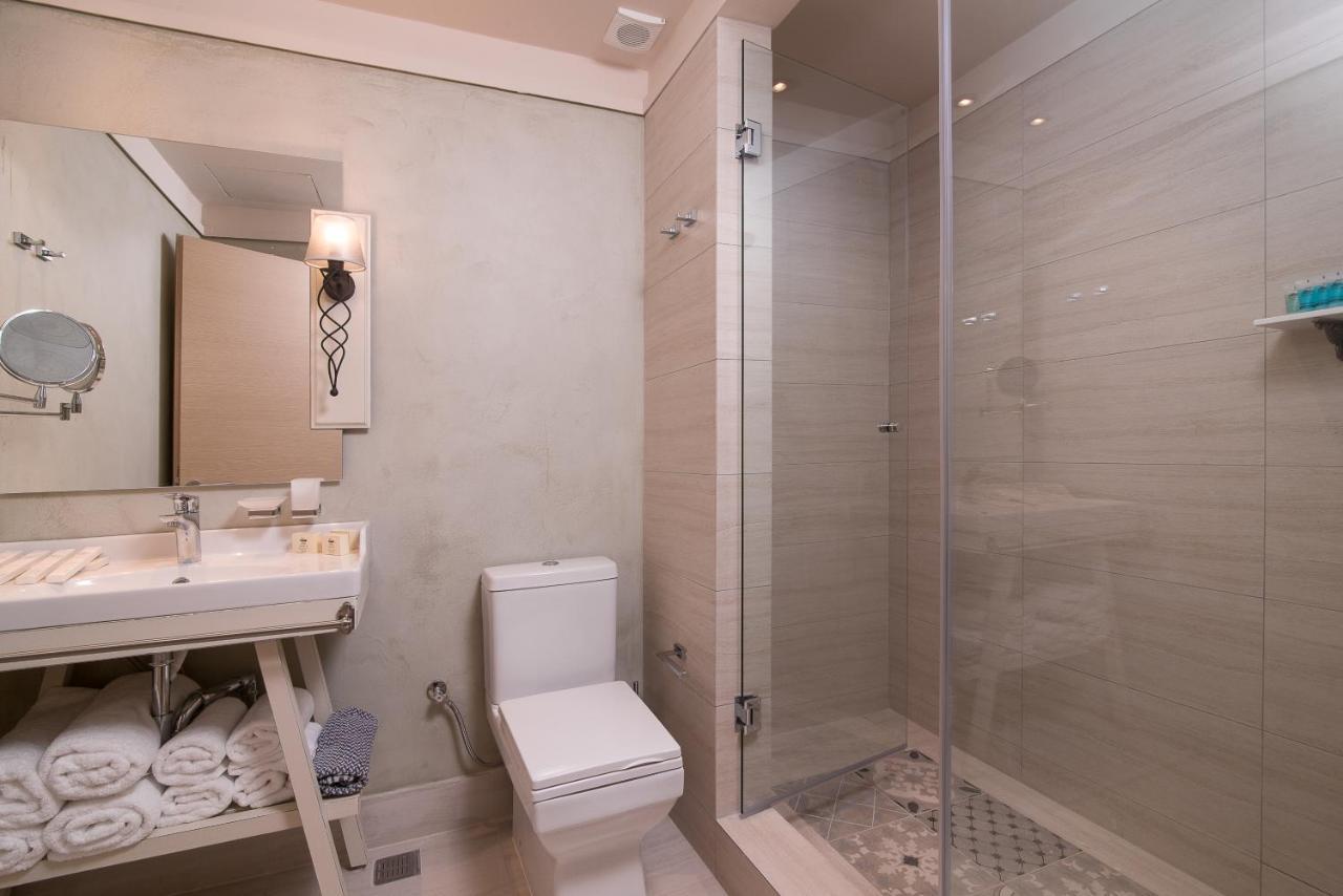 Neikos Mediterraneo Luxury Suites Hanioti Værelse billede